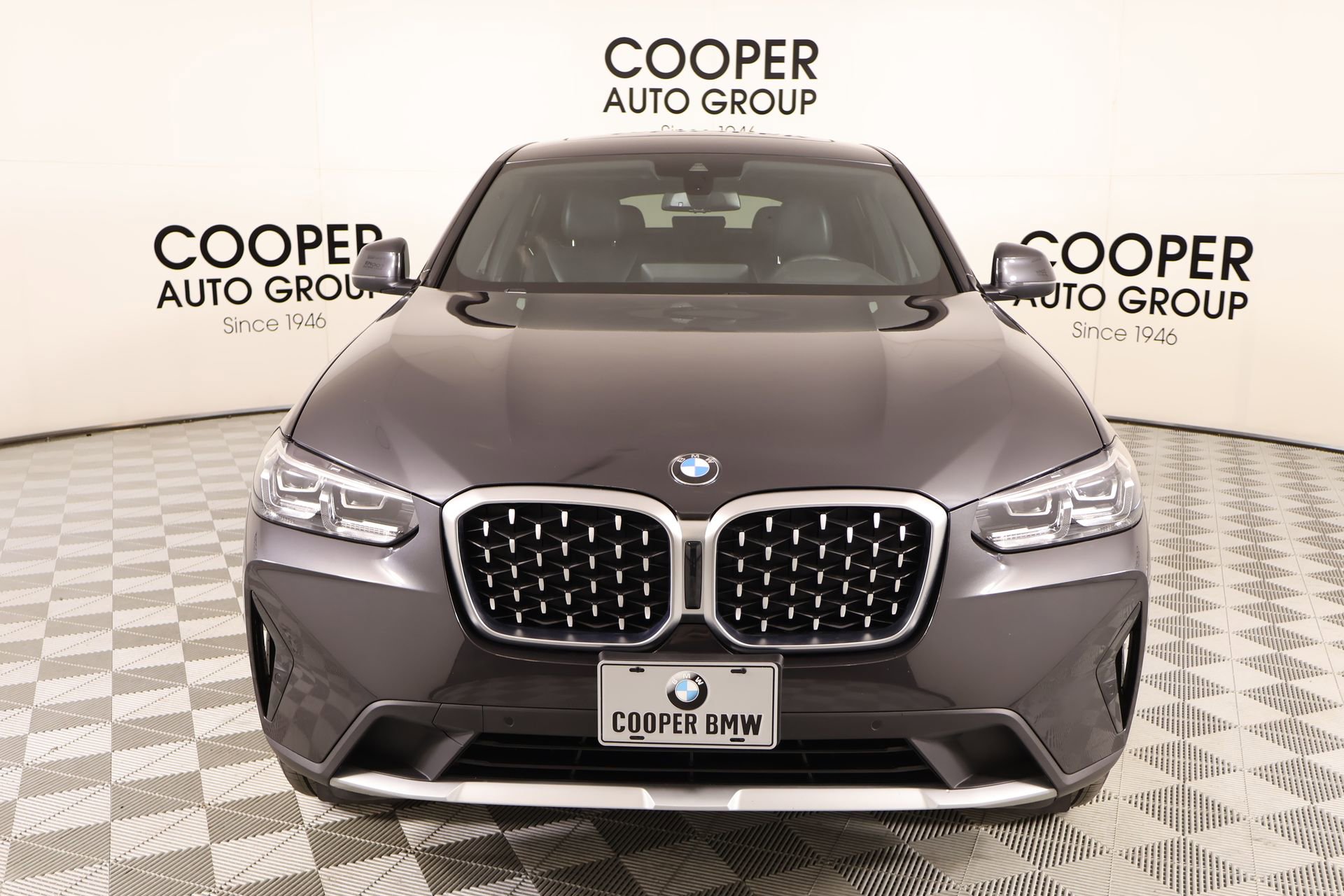 Used 2025 BMW X4 xDrive30i w/ Premium Package image 10