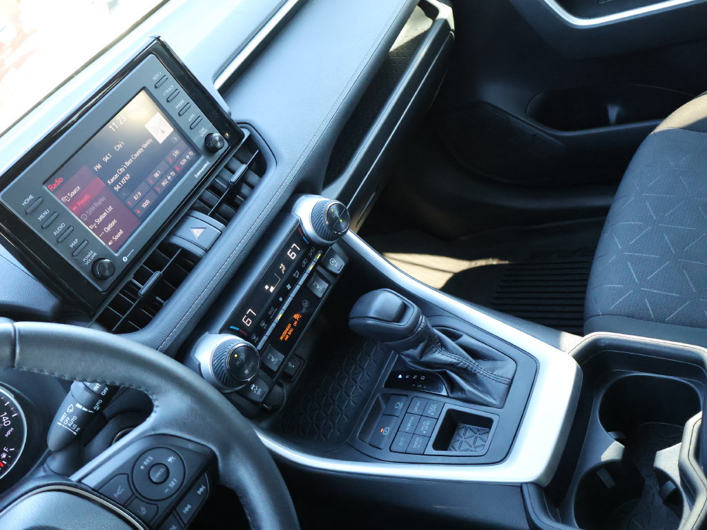 Used 2021 Toyota RAV4 XLE w/ Convenience Package AWD/4WD image 19