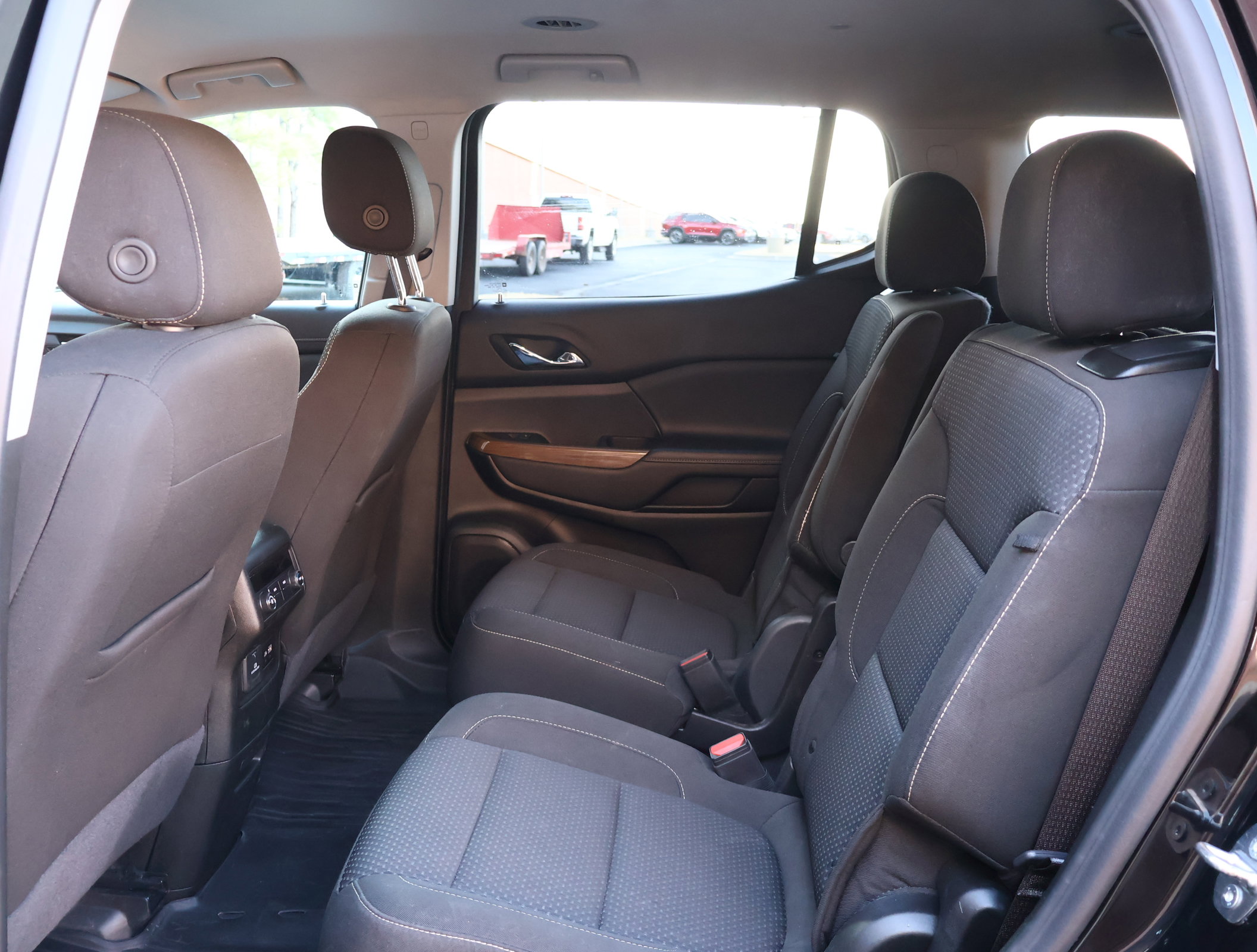 Used 2023 GMC Acadia SLE w/ Driver Convenience Package image 20