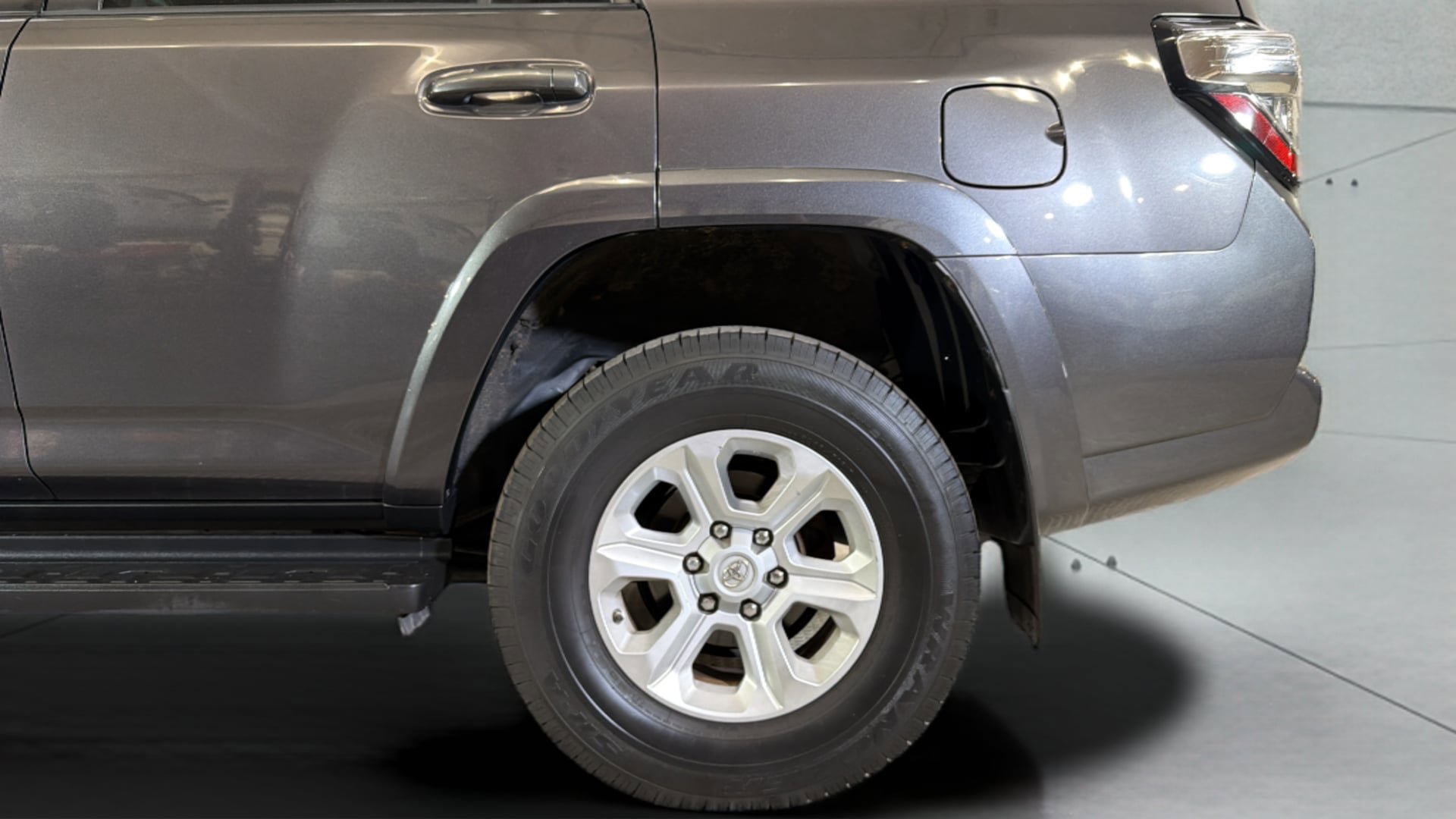 Used 2014 Toyota 4Runner SR5 Premium AWD/4WD image 37