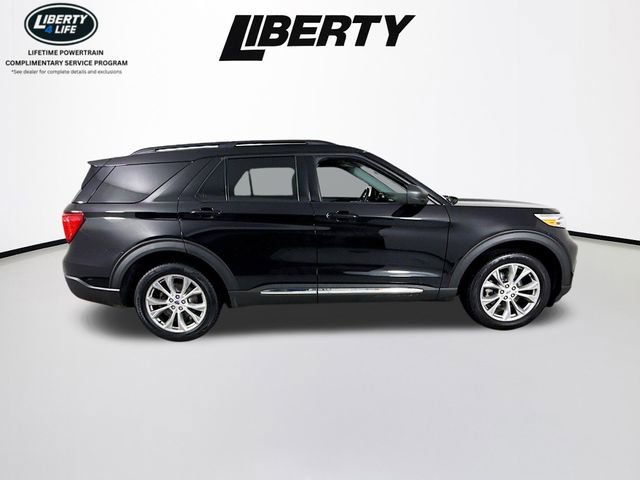 Certified 2022 Ford Explorer XLT w/ Equipment Group 202A image 8