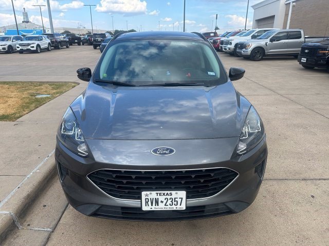 Used 2022 Ford Escape SE w/ SE Sport Appearance Package AWD/4WD image 2