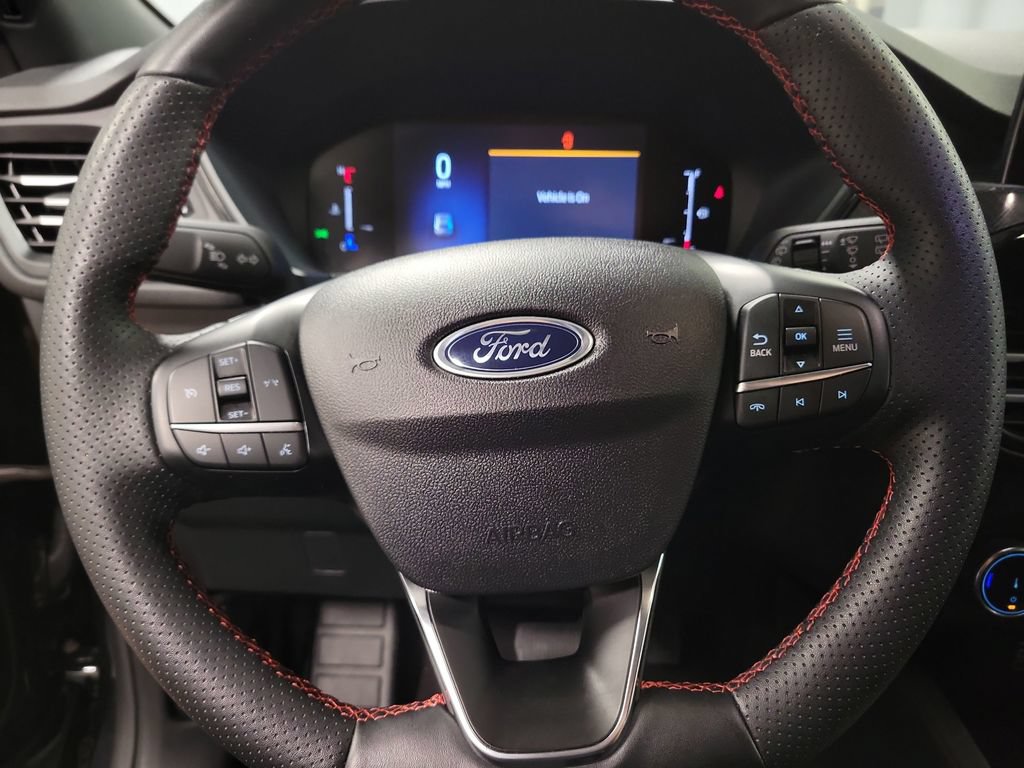 Used 2025 Ford Escape ST-Line Select AWD/4WD image 18