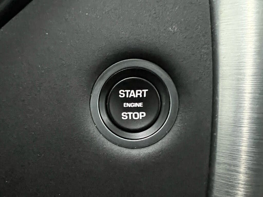 Used 2018 Land Rover Discovery HSE image 29