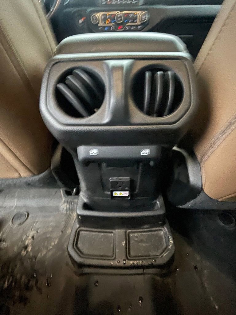 Used 2021 Jeep Wrangler Unlimited Sahara w/ Cold Weather Group image 25