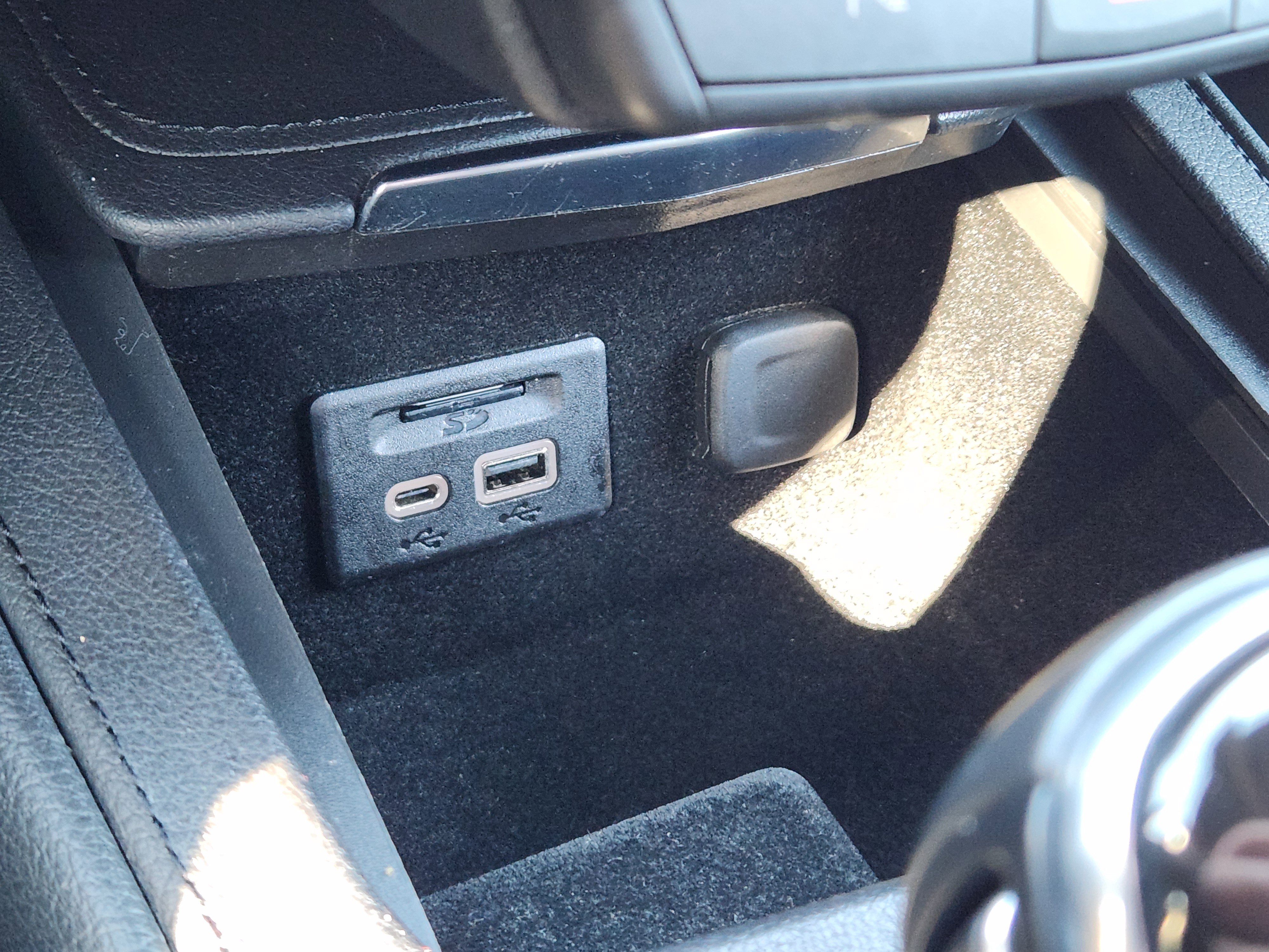 Used 2020 Cadillac XT4 Sport w/ Driver Awareness Package image 25