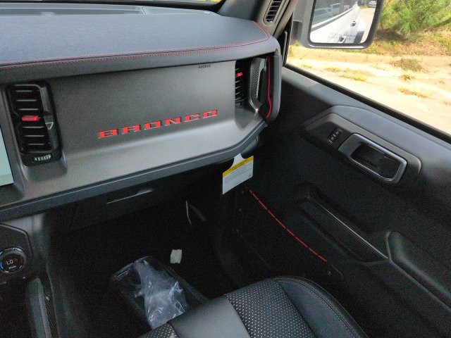 New 2026 Ford Bronco Raptor w/ Interior Carbon Fiber Pack AWD/4WD image 16