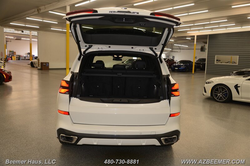 Used 2025 BMW X5 xDrive40i w/ M Sport Package AWD/4WD image 44