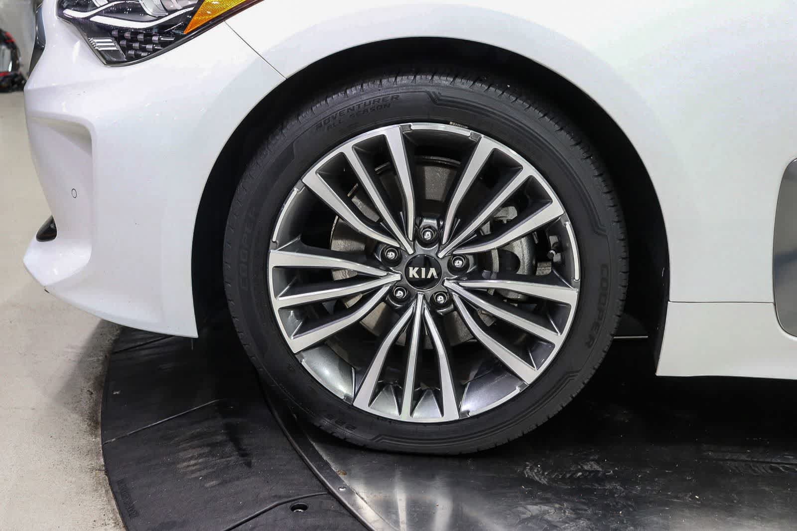 Used 2019 Kia Stinger Premium RWD image 9