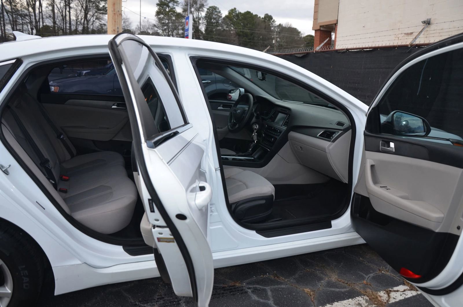 Used 2016 Hyundai Sonata SE w/ Cargo Package image 45