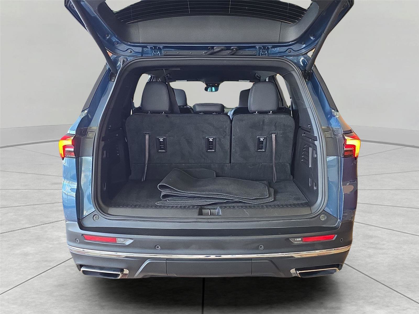 Used 2025 Buick Enclave Preferred image 28
