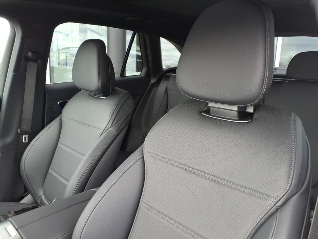 New 2026 Mercedes-Benz GLC 300 4MATIC image 13