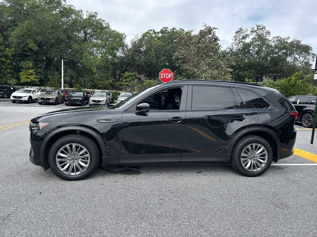 Certified 2025 MAZDA CX-70 Plug-In Hybrid w/ Premium Plus AWD/4WD image 11