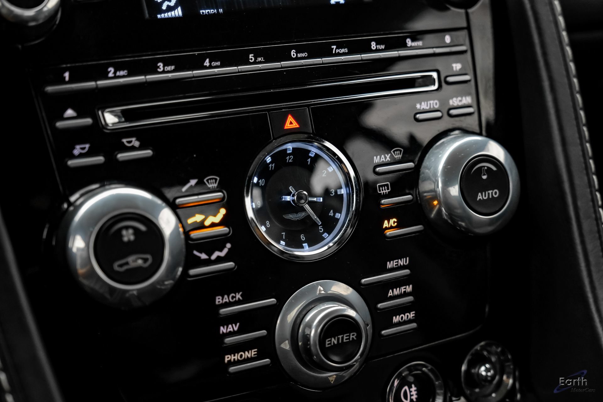 Used 2014 Aston Martin V8 Vantage S RWD image 65