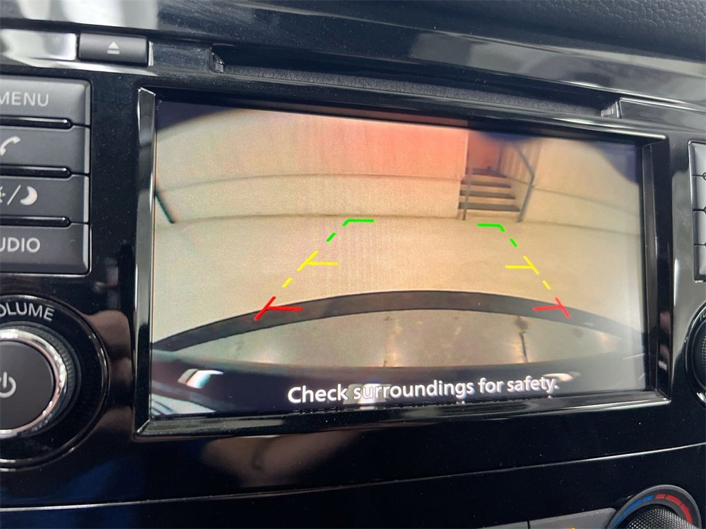 Used 2021 Nissan Rogue Sport S image 14