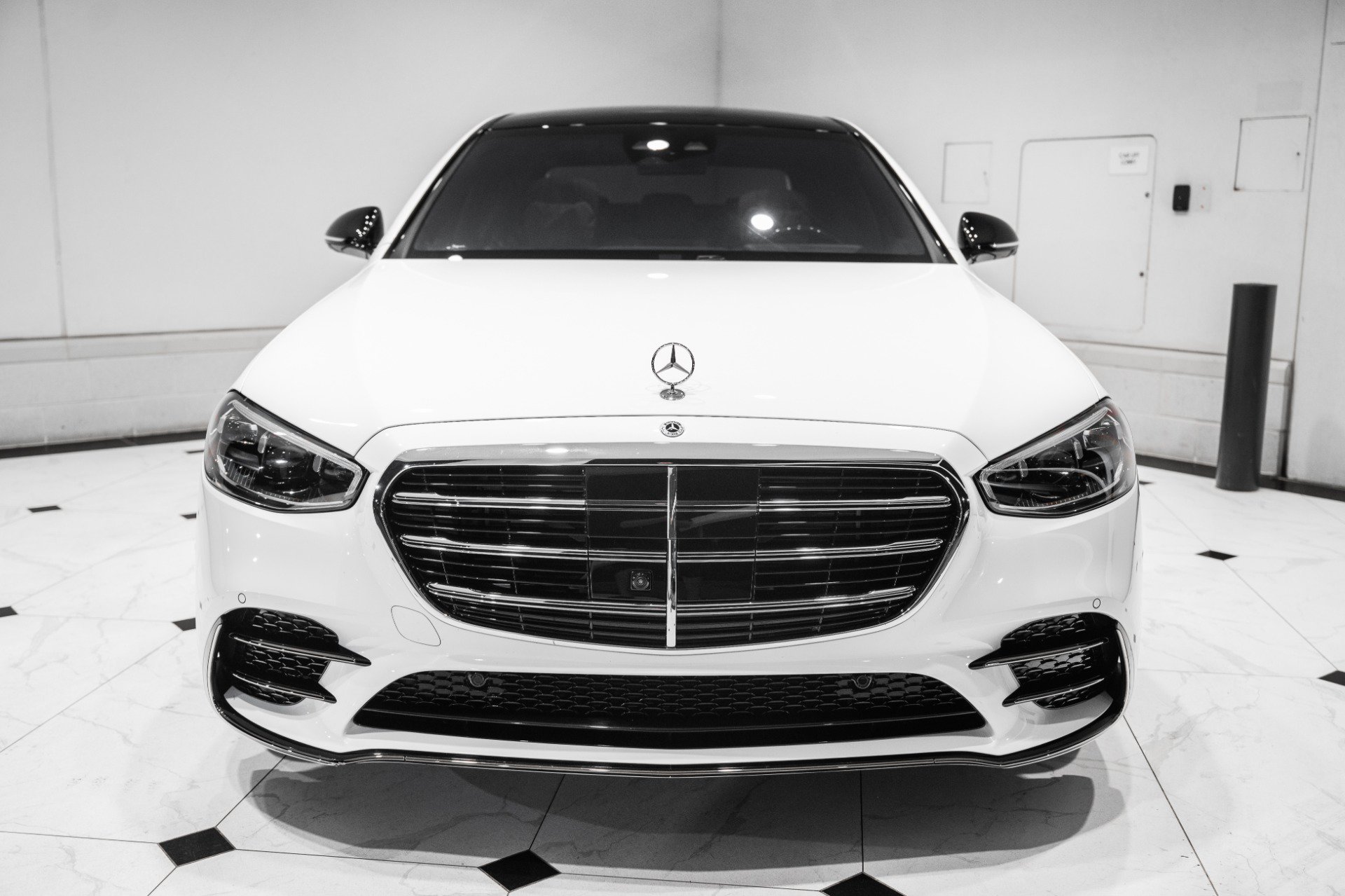 Used 2025 Mercedes-Benz S 580 4MATIC Sedan image 4