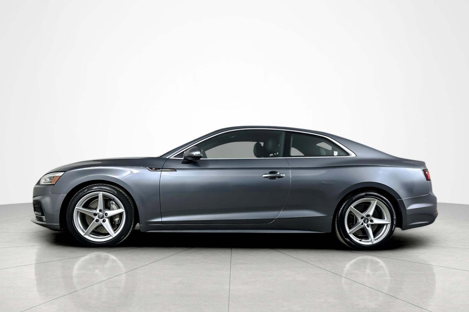Used 2018 Audi A5 2.0T Premium image 2