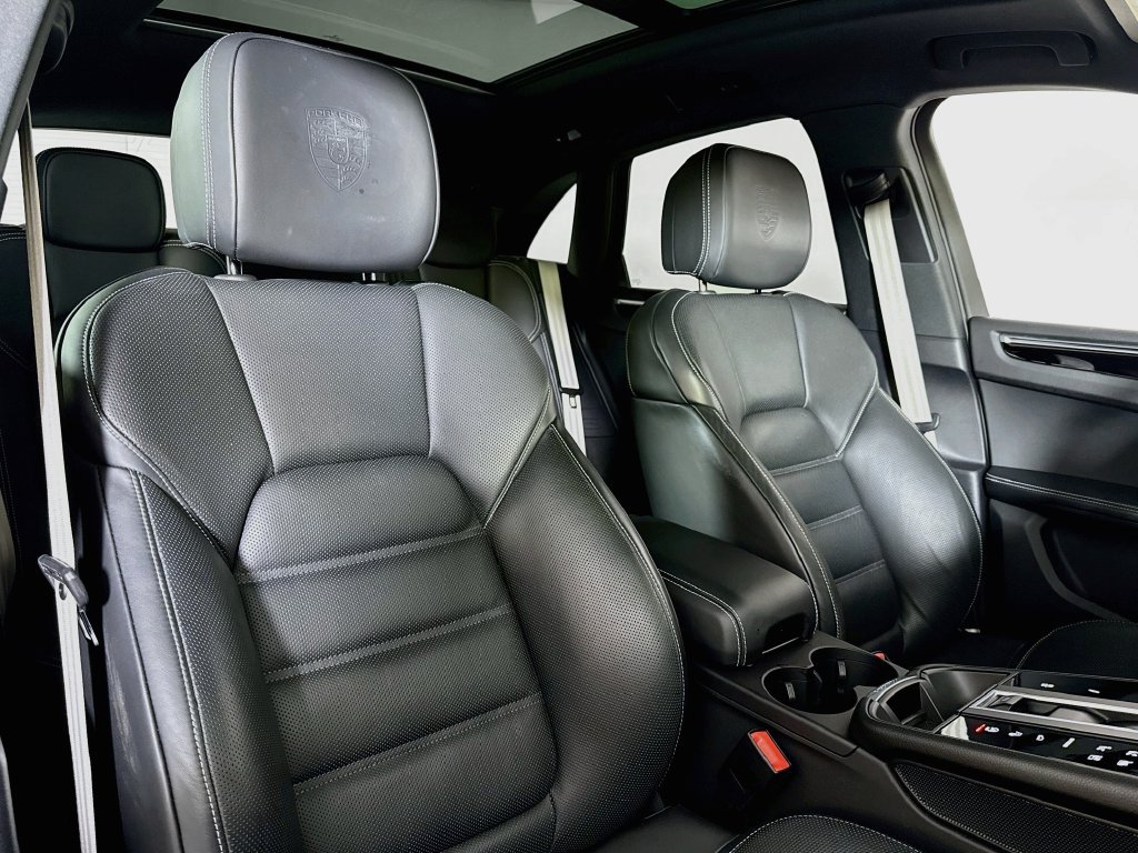 Certified 2023 Porsche Macan S AWD/4WD image 18