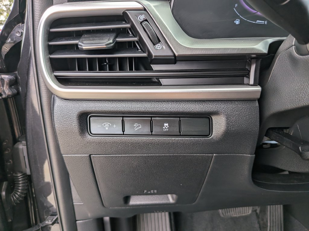 Certified 2025 Kia Telluride LX FWD image 29