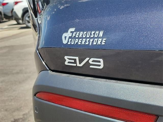 New 2026 Kia EV9 Light image 5