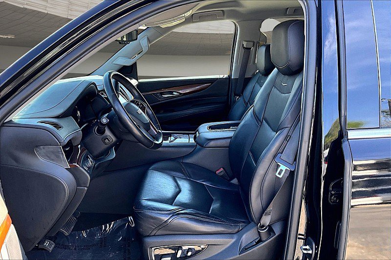 Used 2019 Cadillac Escalade 2WD image 25