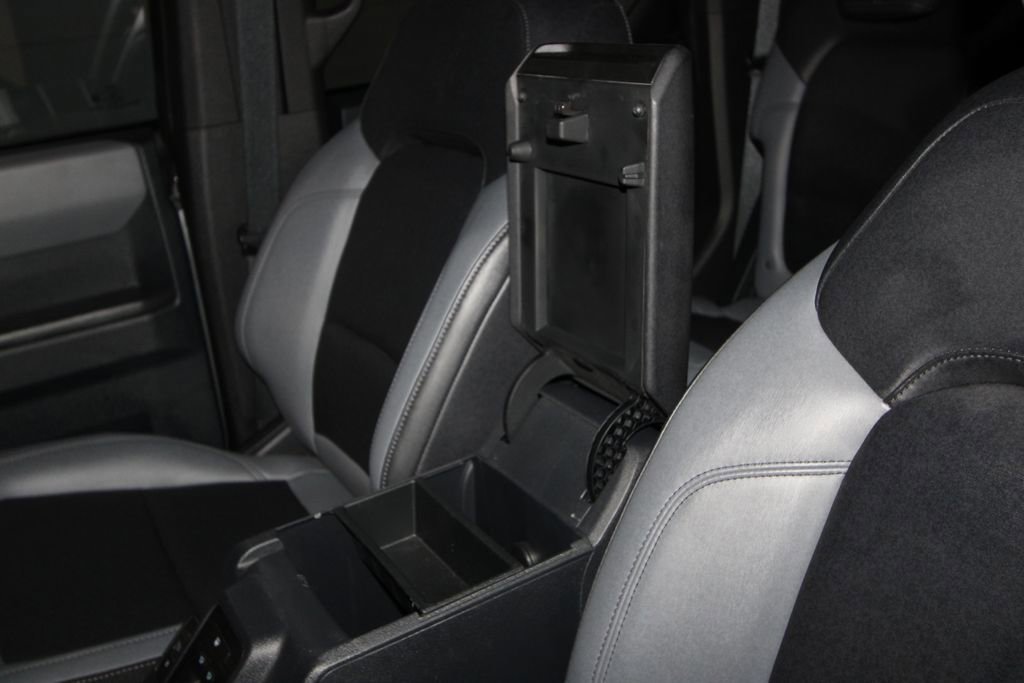 Used 2024 Ford Bronco Black Diamond image 19