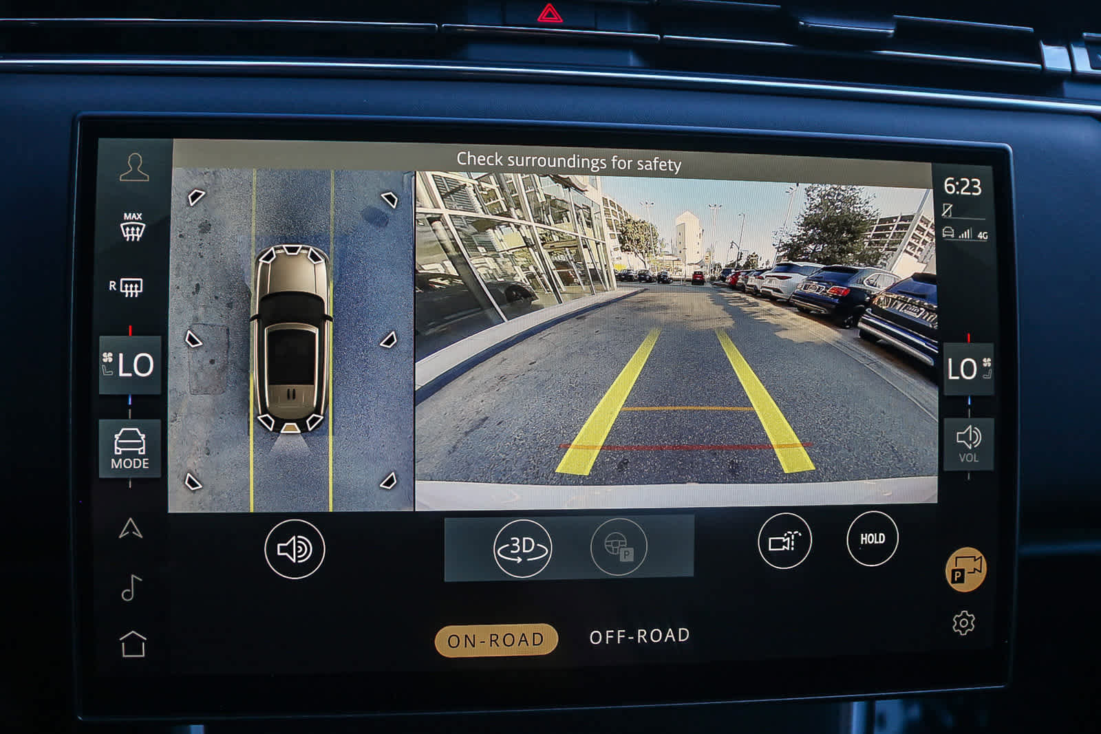 Used 2025 Land Rover Range Rover SE image 25