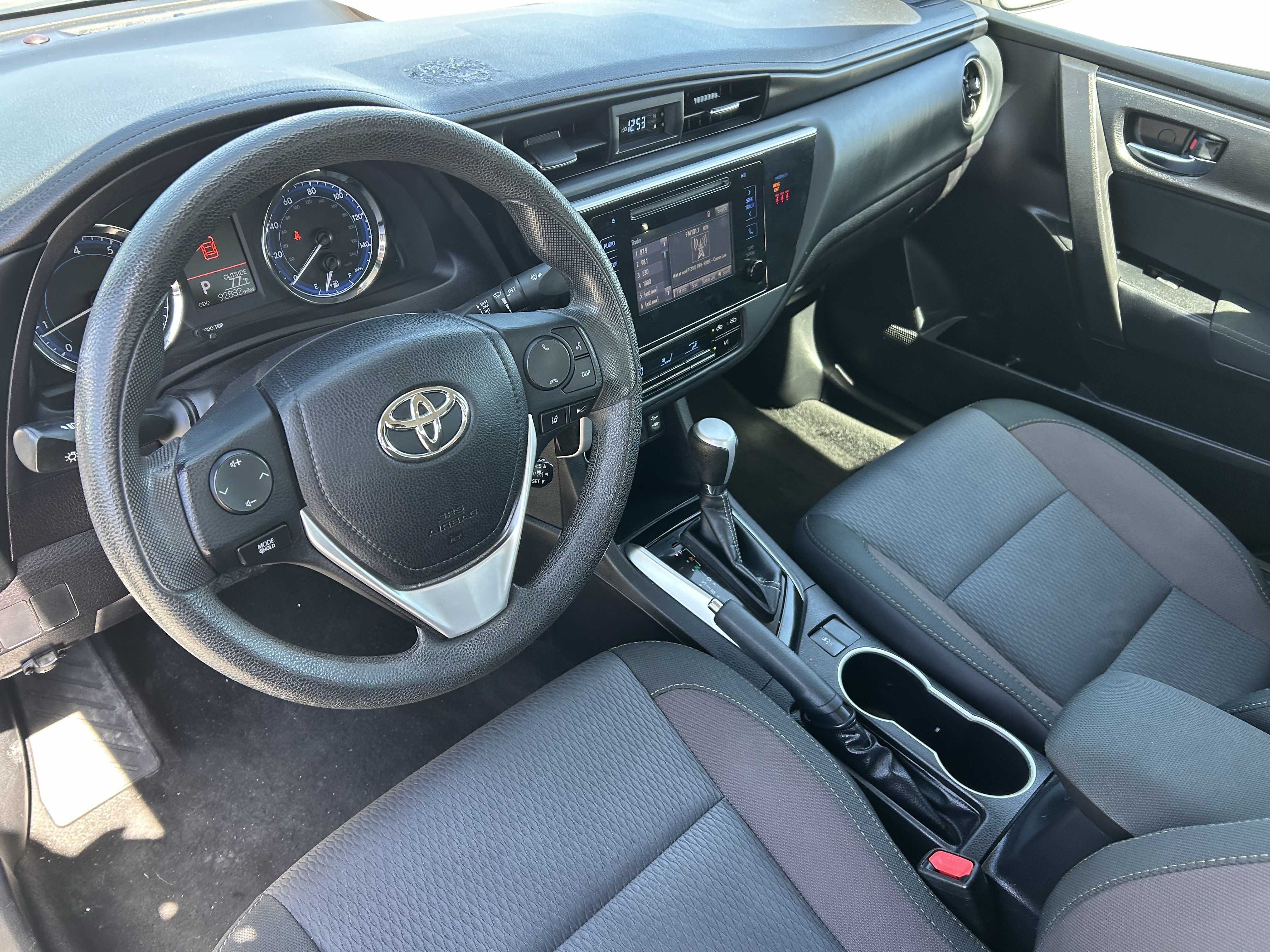 Certified 2019 Toyota Corolla LE FWD image 18