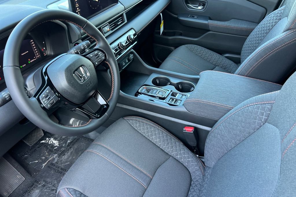 New 2026 Honda Pilot Sport image 7