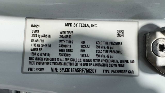 Used 2024 Tesla Model 3 Standard Range RWD image 31
