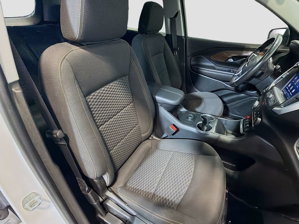 Used 2020 GMC Terrain SLE FWD image 28