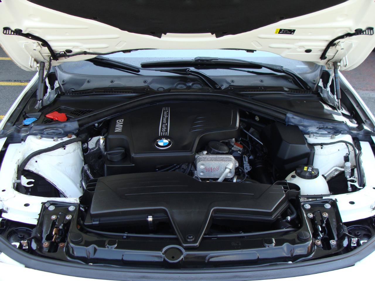 Used 2017 BMW 320i xDrive Sedan AWD/4WD image 10