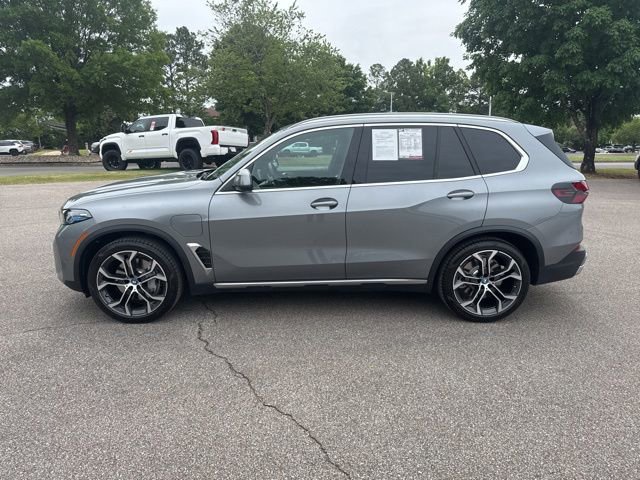 Used 2025 BMW X5 xDrive50e w/ Climate Comfort Package AWD/4WD image 2