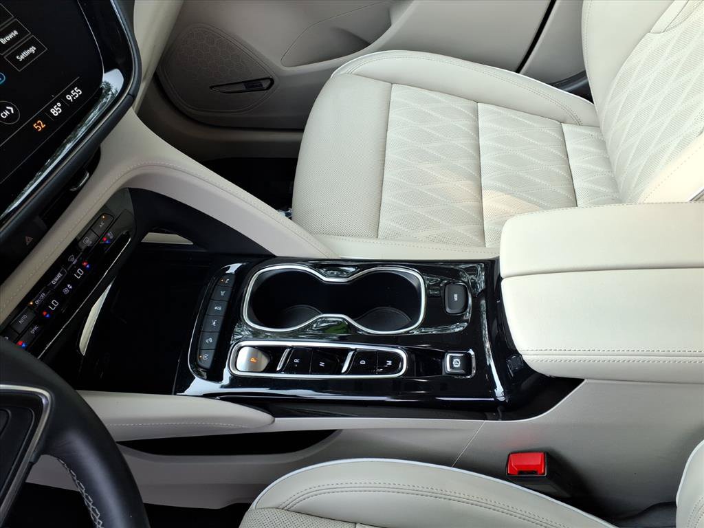 Used 2023 Buick Envision Avenir AWD/4WD image 14
