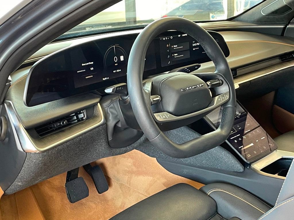 Used 2024 Lucid Air Touring image 17