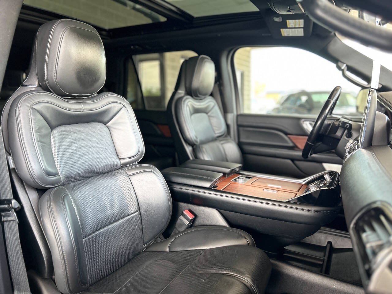 Used 2018 Lincoln Navigator L Reserve w/ Technology Package AWD/4WD image 65