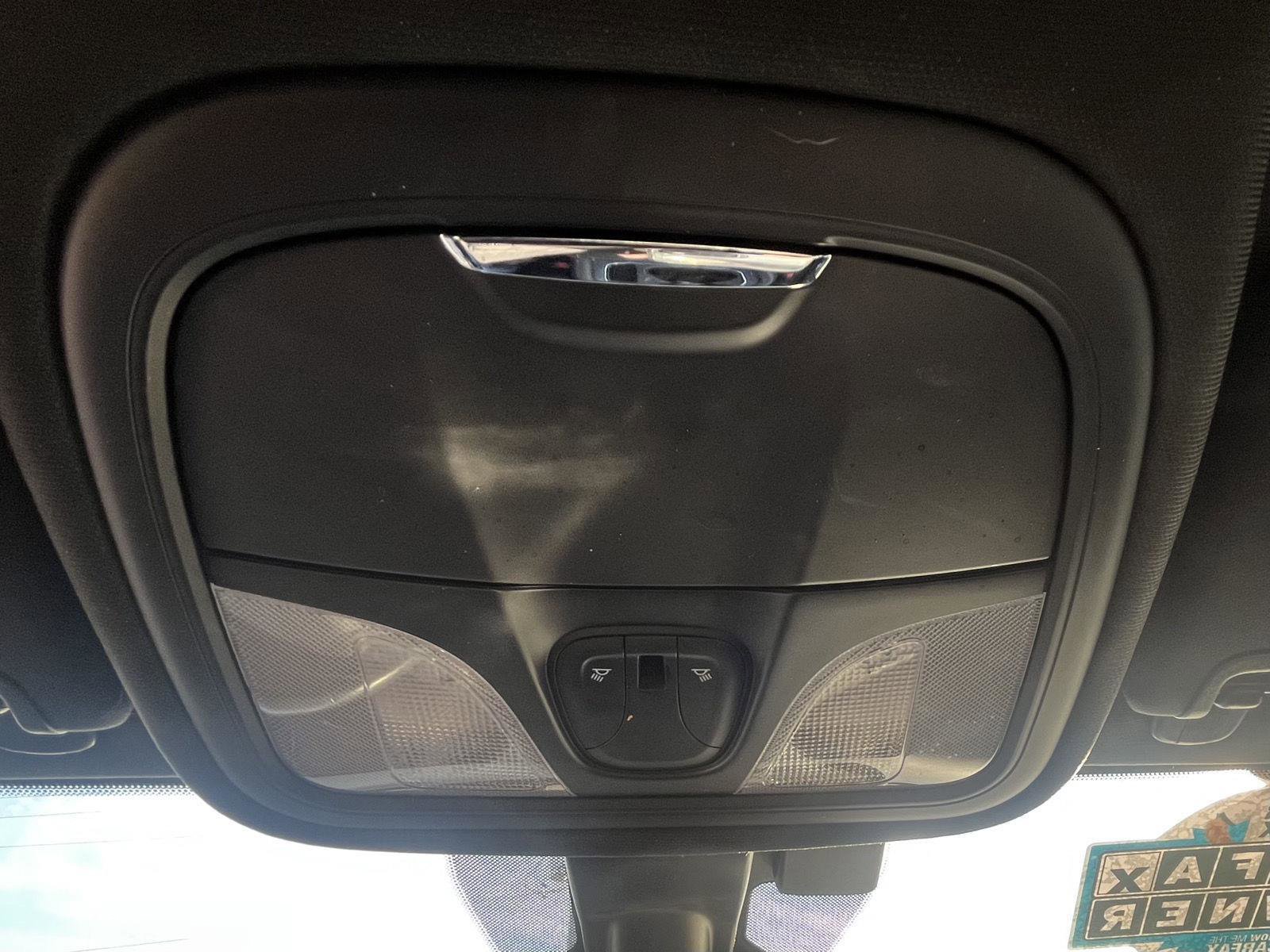 Used 2016 Chrysler 200 S w/ Comfort Group image 9