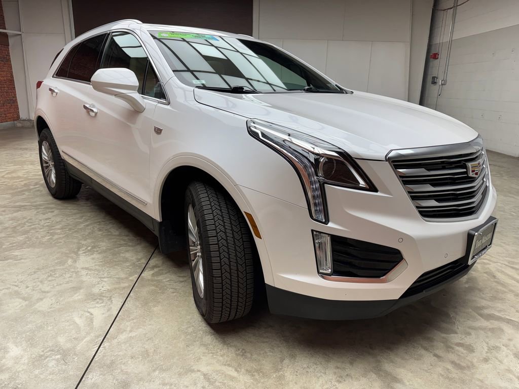 Used 2017 Cadillac XT5 Luxury w/ Driver Awareness Package image 7