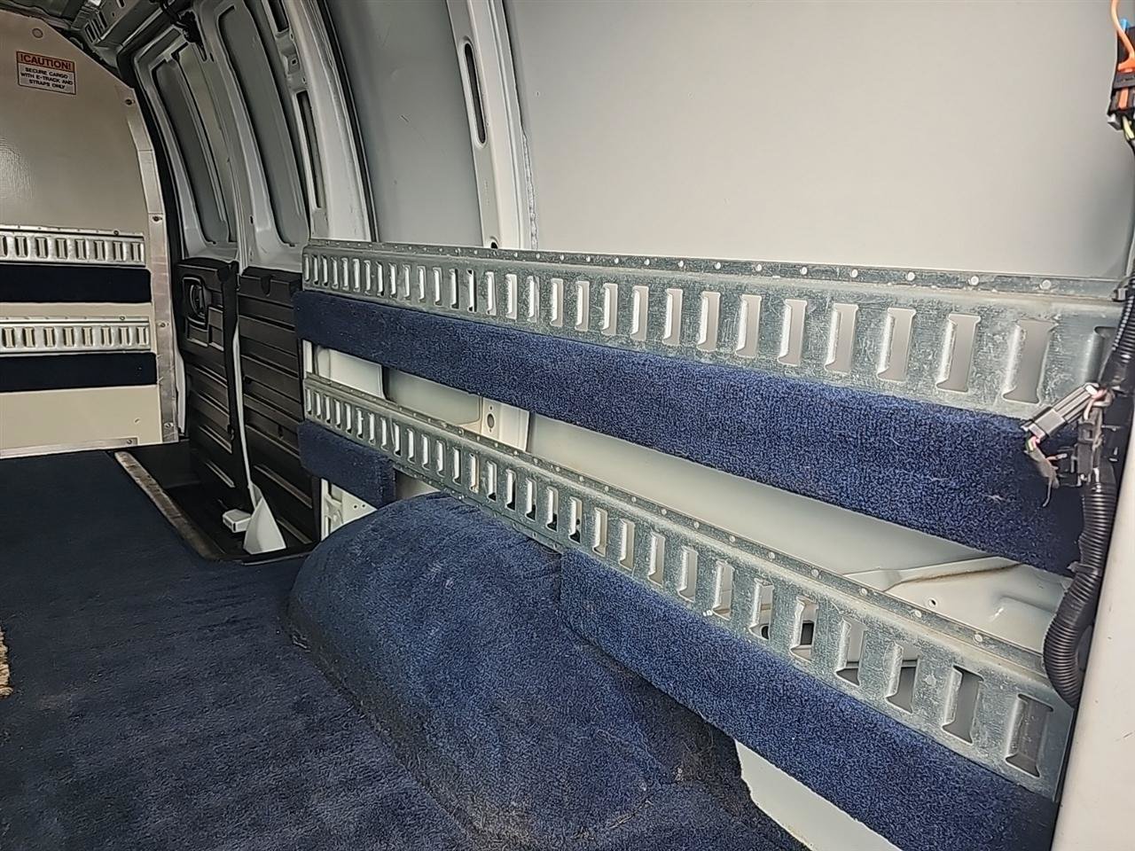 Used 2019 Chevrolet Express 2500 RWD image 14