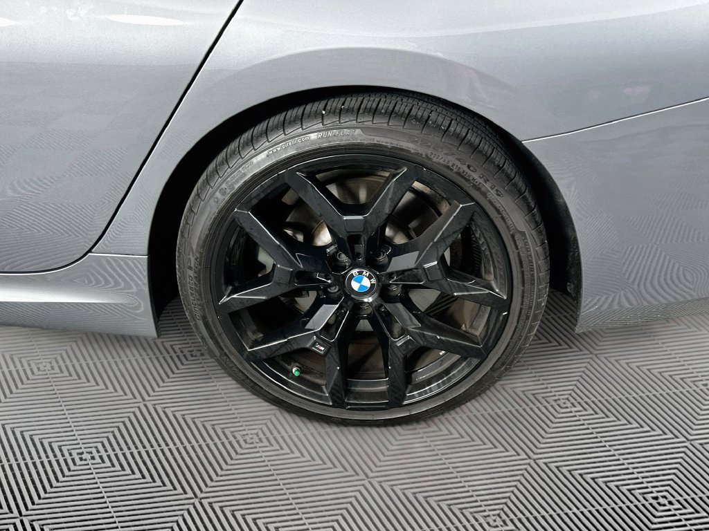 Used 2025 BMW 330i xDrive Sedan w/ M Sport Package AWD/4WD image 40