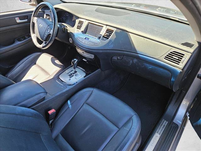 Used 2013 Hyundai Genesis 3.8 w/ Premium Pkg RWD image 21