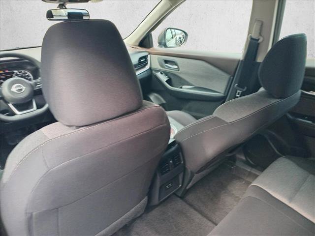 Used 2023 Nissan Rogue SV image 18