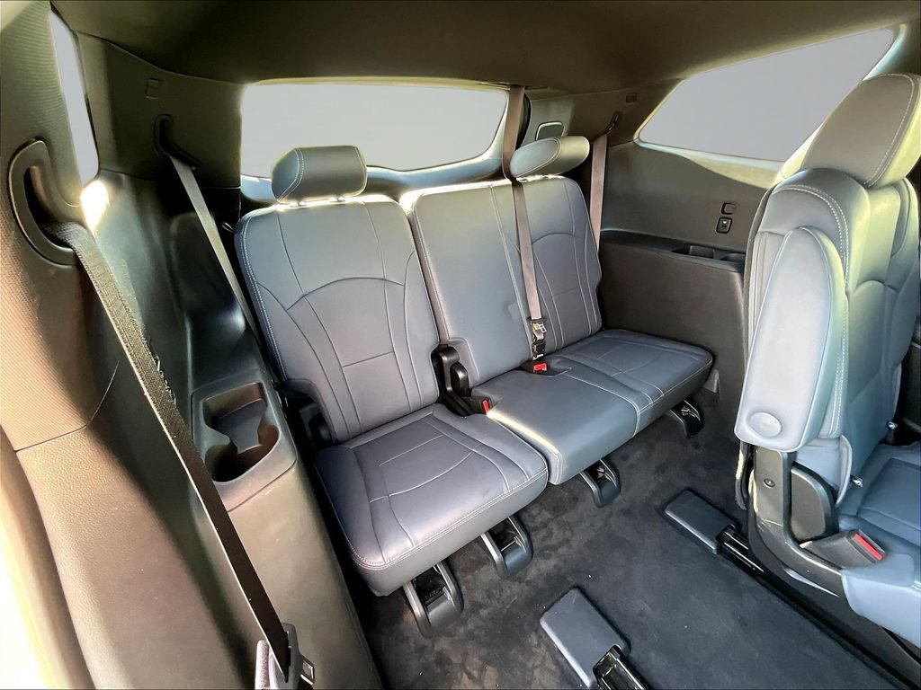 Used 2024 Buick Enclave Premium AWD/4WD image 28
