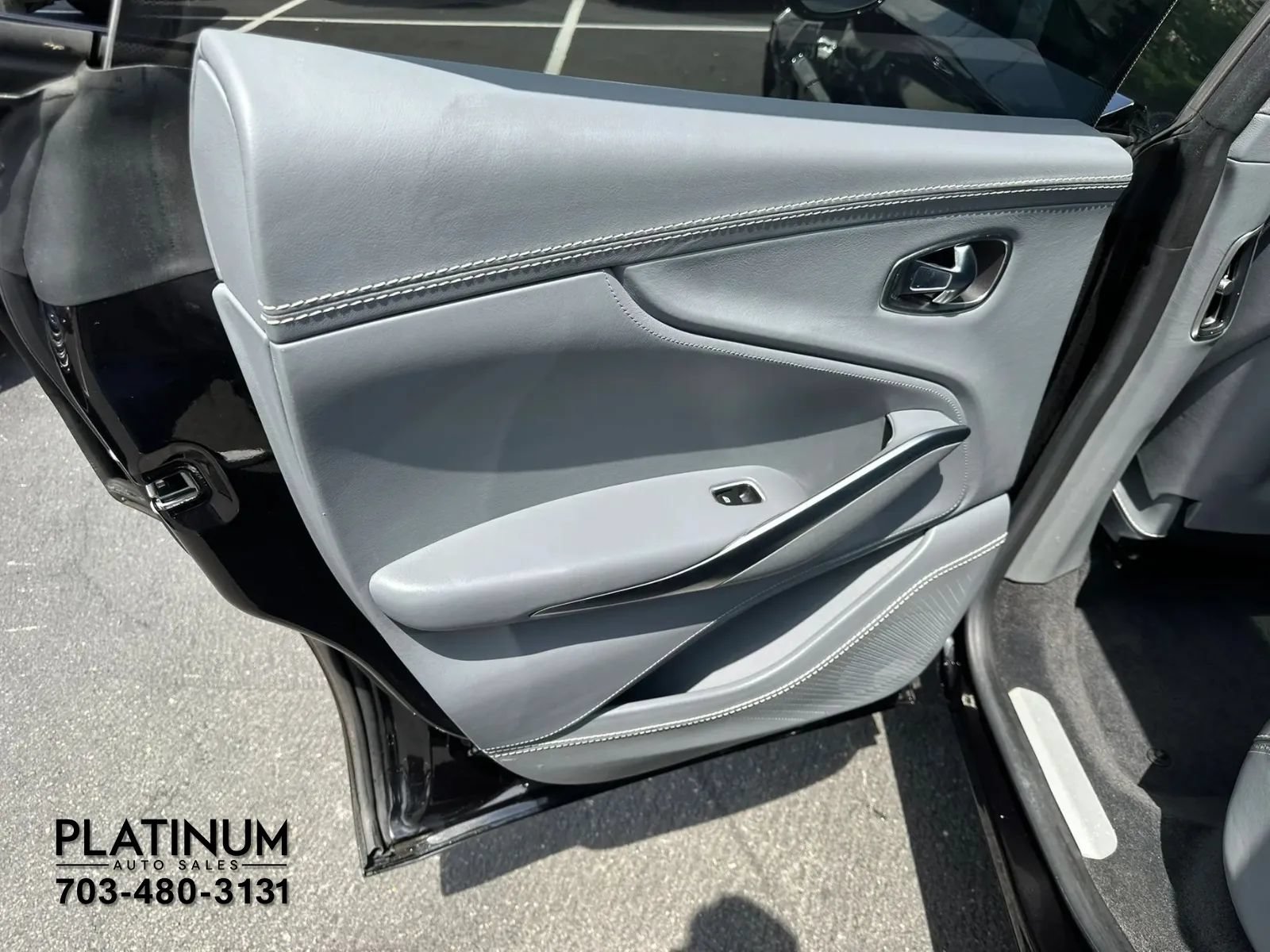 Used 2021 Aston Martin DBX AWD/4WD image 20