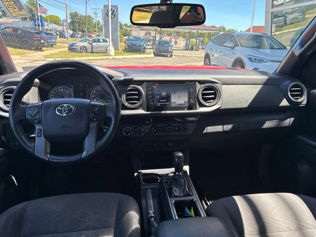Used 2017 Toyota Tacoma TRD Off-Road w/ Tow Package (A/T) AWD/4WD image 4