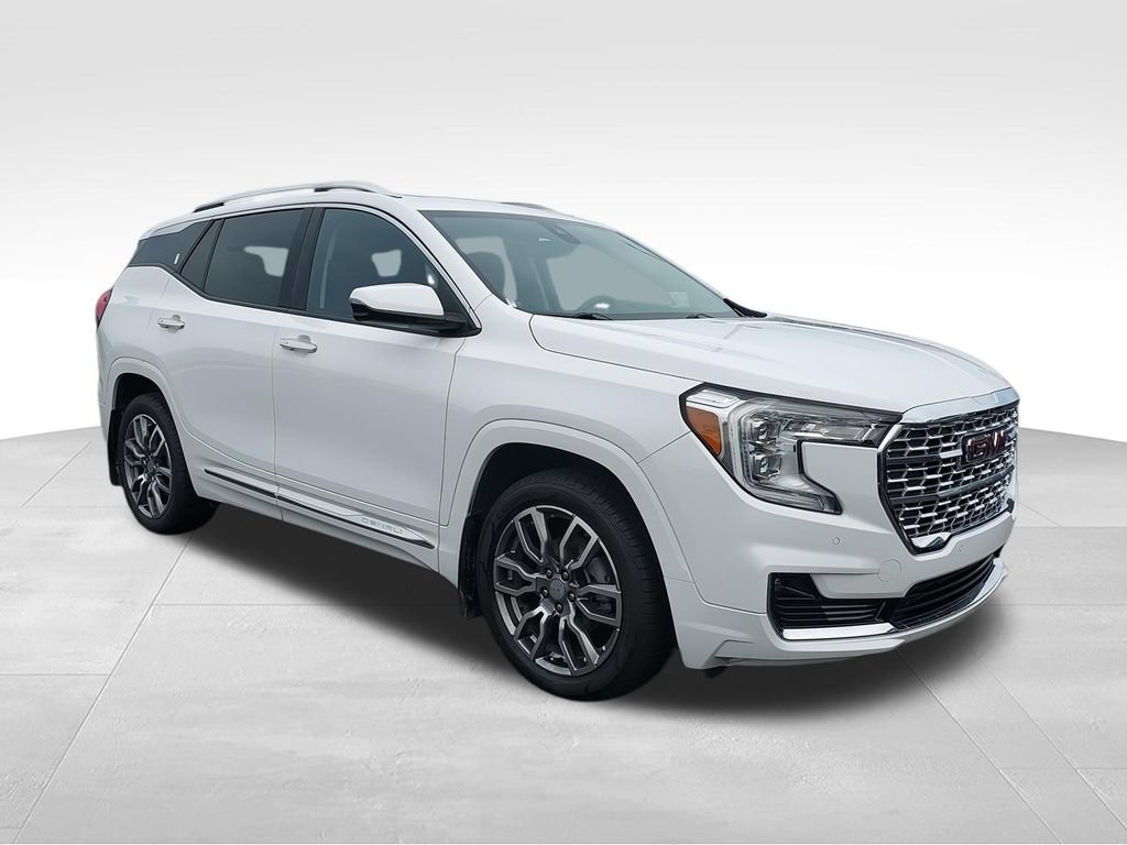 Used 2022 GMC Terrain Denali AWD/4WD image 2