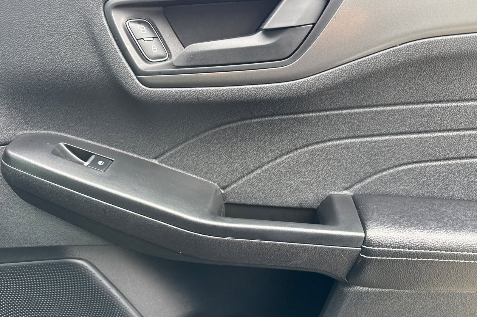 Used 2025 Ford Escape Active image 19