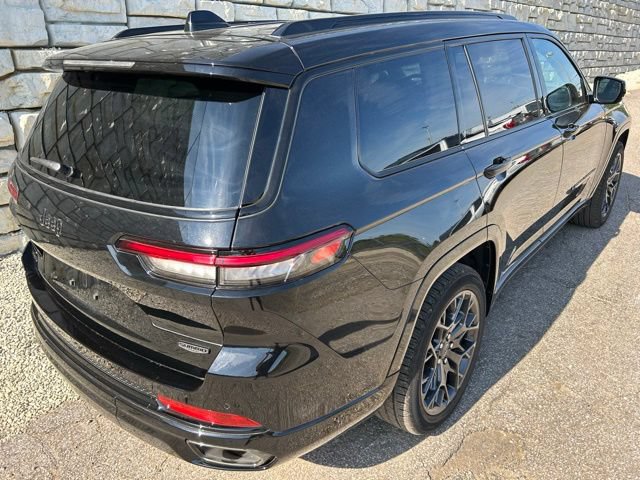 Used 2025 Jeep Grand Cherokee L Summit AWD/4WD image 5