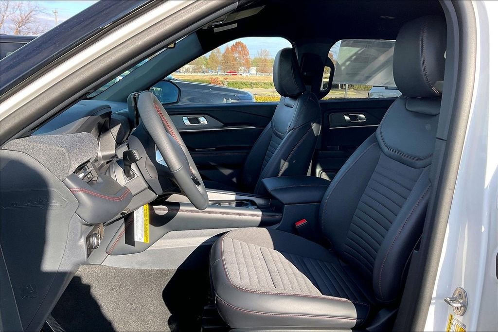 New 2026 Ford Explorer ST-Line w/ Premium Package image 9