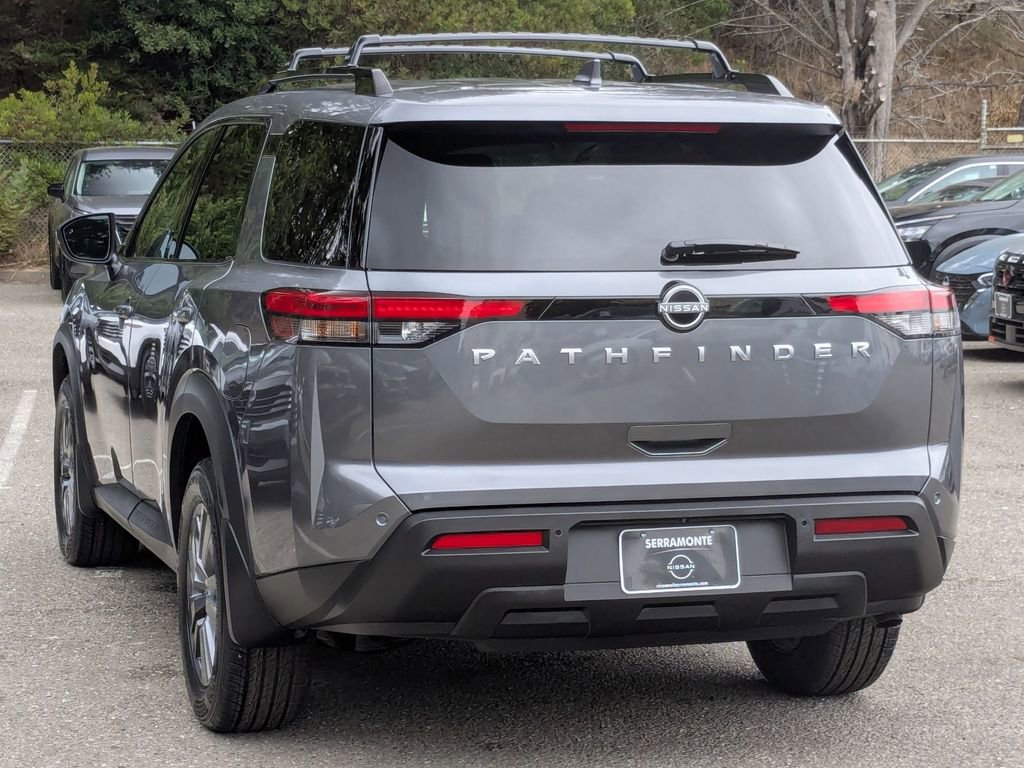 New 2025 Nissan Pathfinder SV image 7